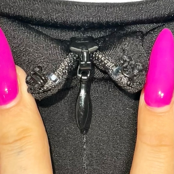 NWT Express Black Bodycon Keyhole Neck Long Sleeve Fall Mini Dress Size 8 Medium - Picture 6 of 10